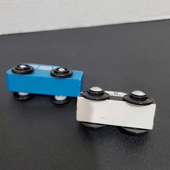 Wood Blue Van Car Truck & Police Car Toy figures rolling wheels play L👀K - Picture 6 of 9